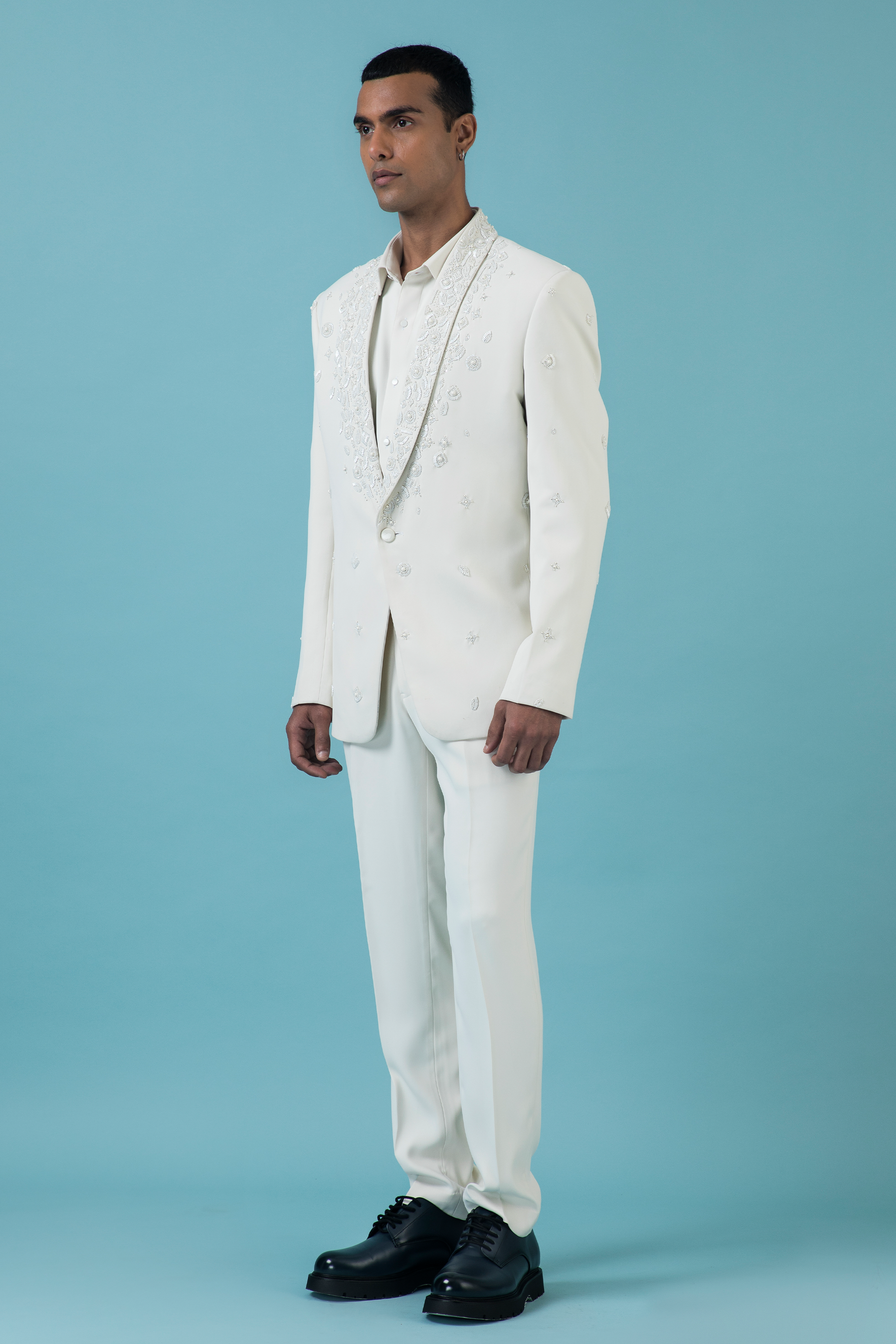 Dove Tuxedo