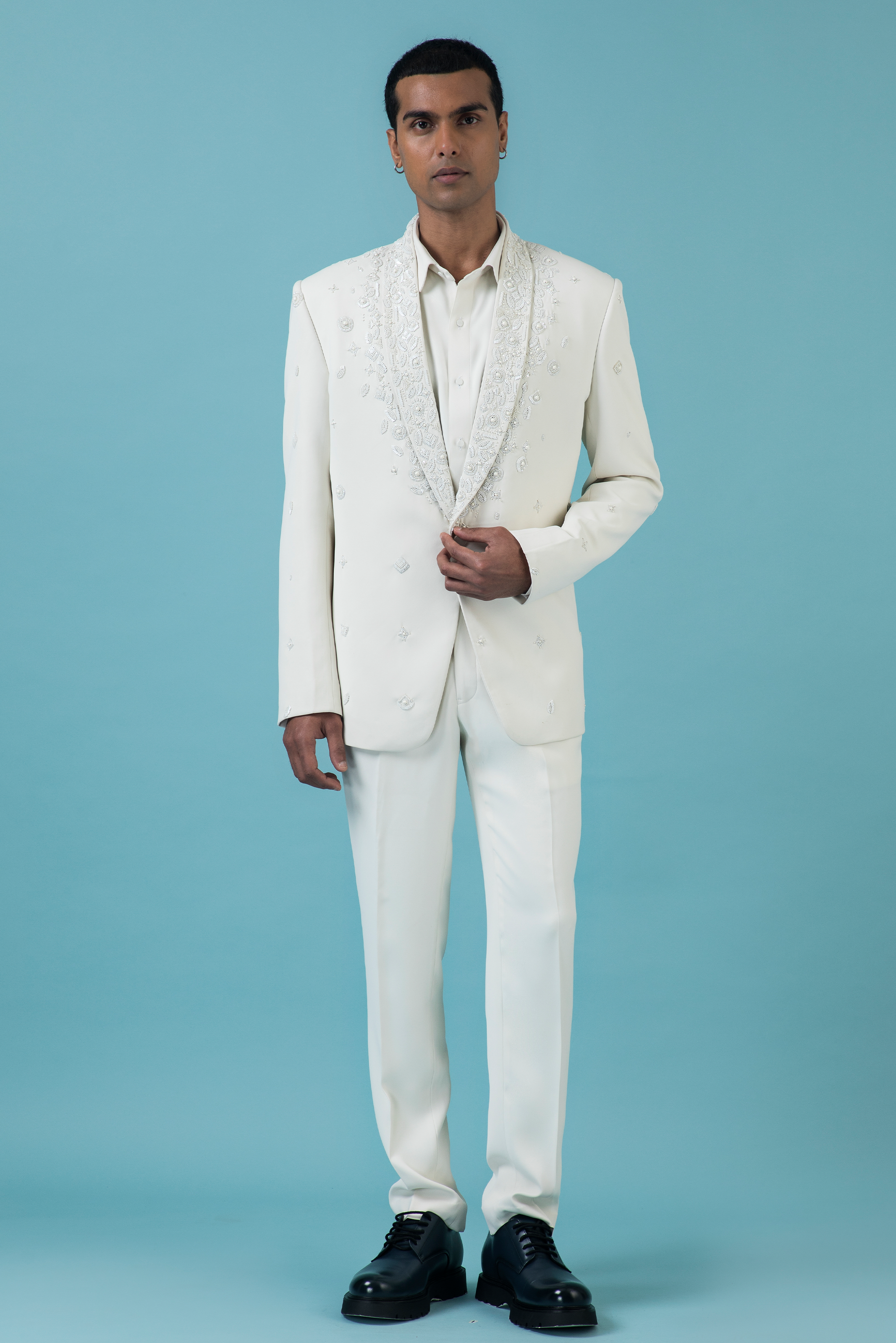 Dove Tuxedo