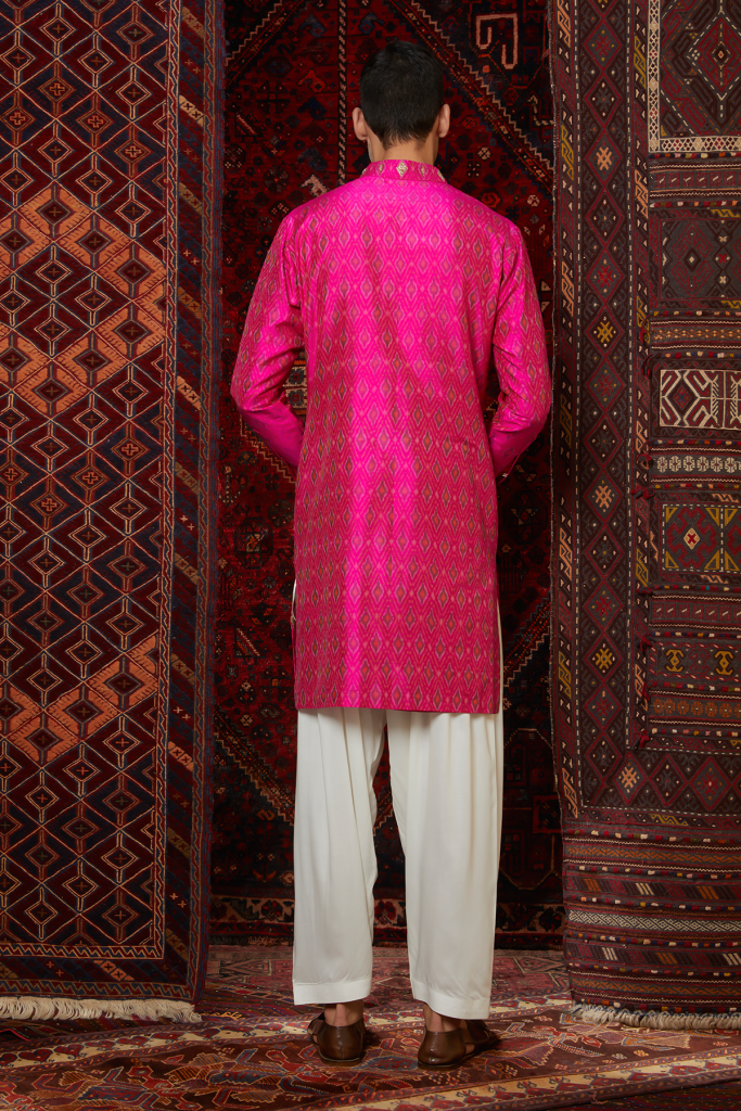 Baahir Mens Wear