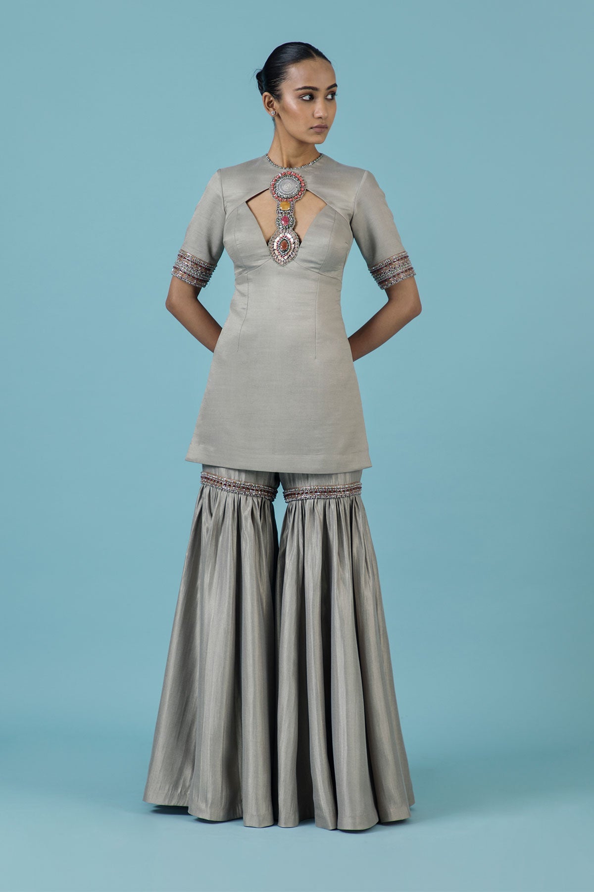 Adaa Kurta