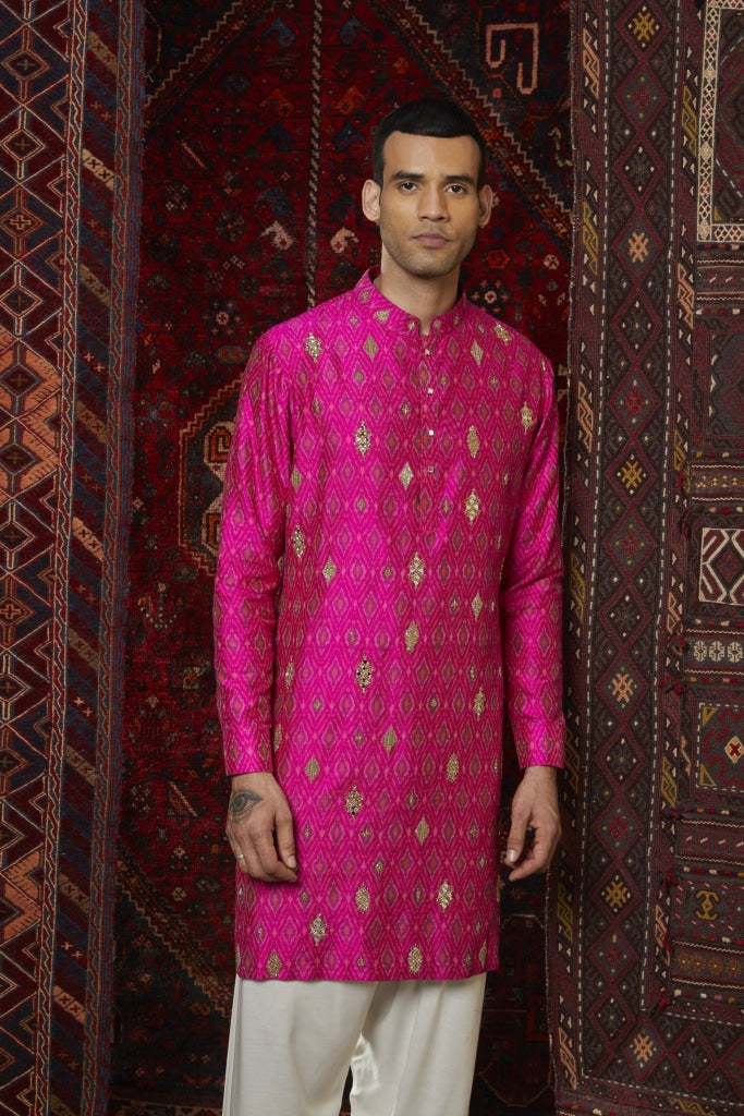 Baahir Mens Wear
