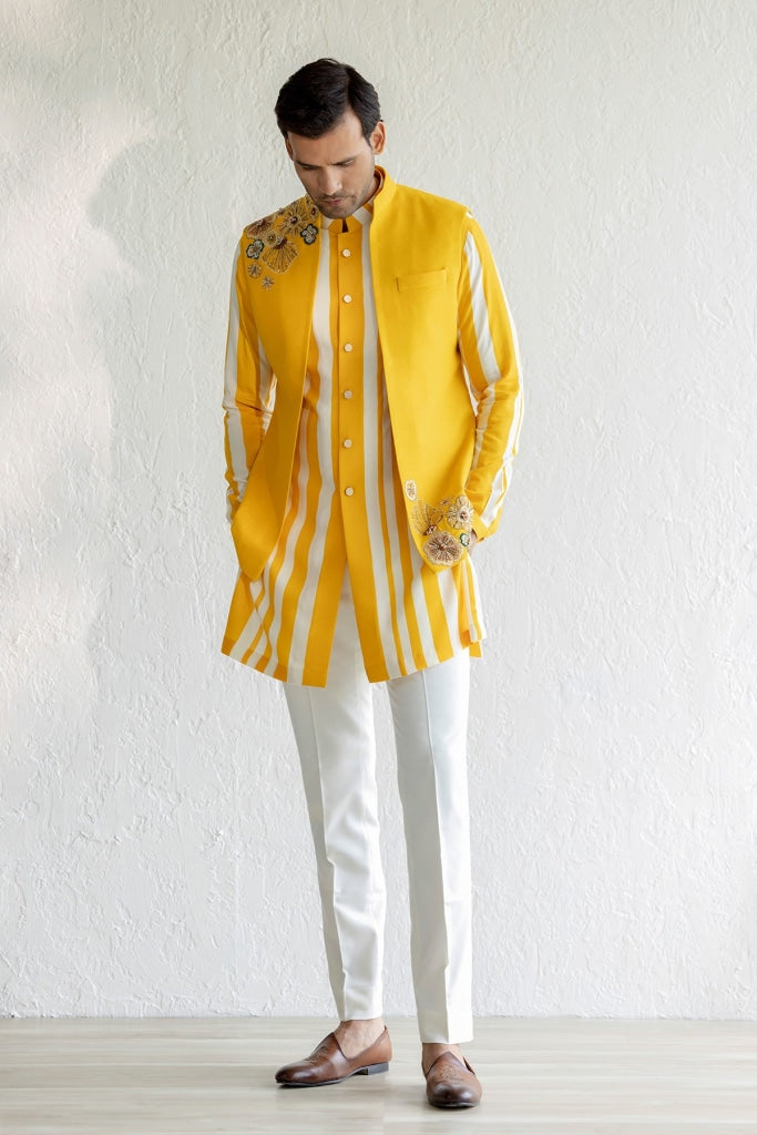 Nehru jacket on online yellow kurta