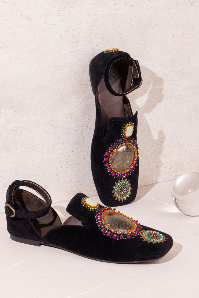 Adaa Flats Women’s Wear