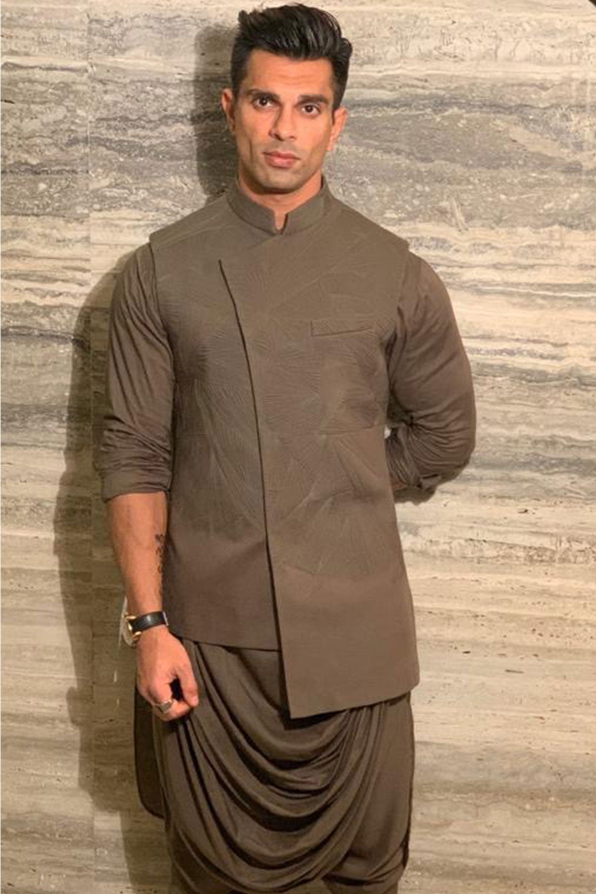 KARAN SINGH GROVER IN OLIVE QUILTED NEHRU JACKET SET