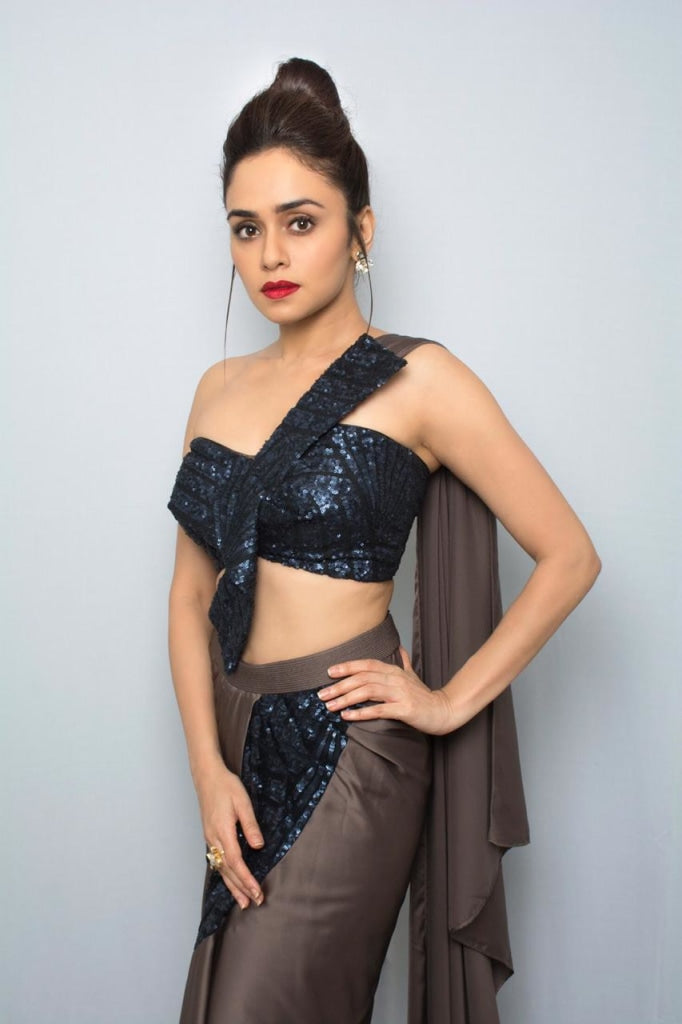 Amruta Khanvilkar In Structured Bow Corset With A Draped Skirt Womens Wear
