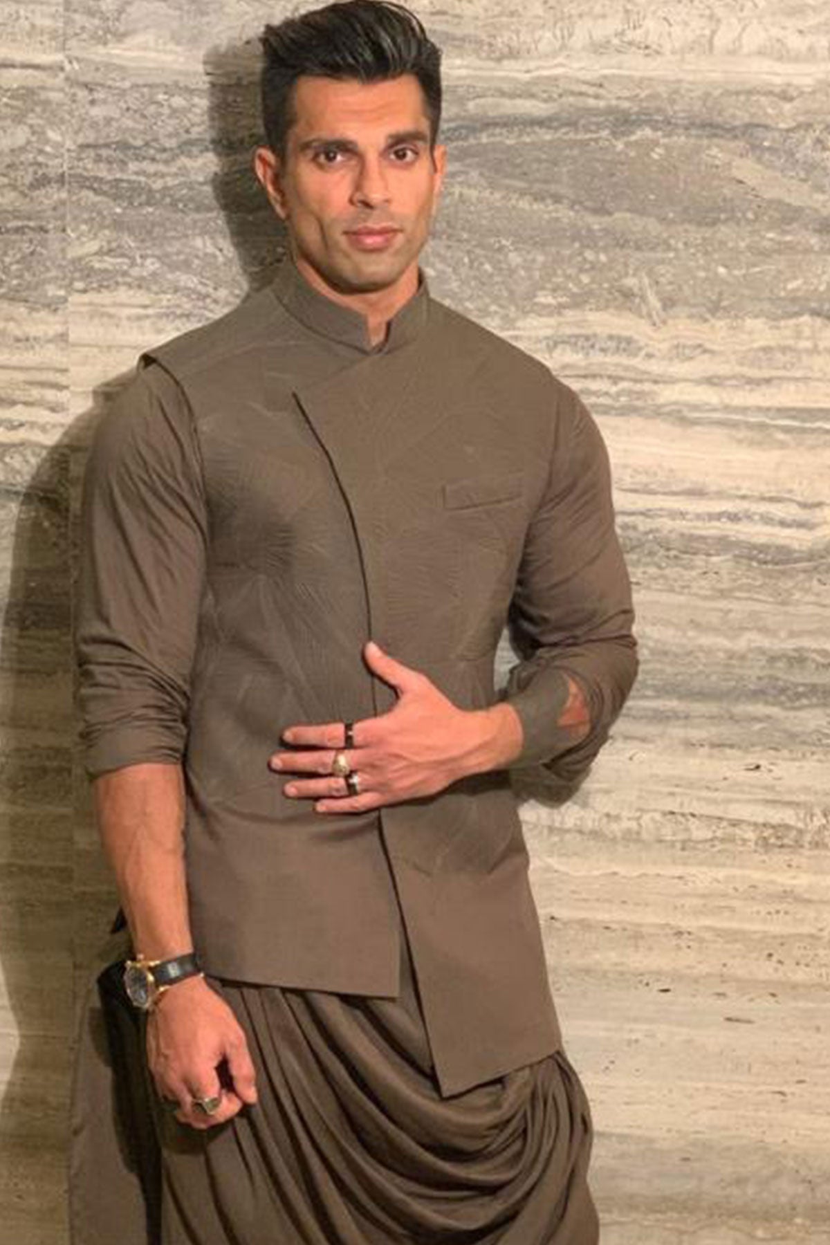 KARAN SINGH GROVER IN OLIVE QUILTED NEHRU JACKET SET