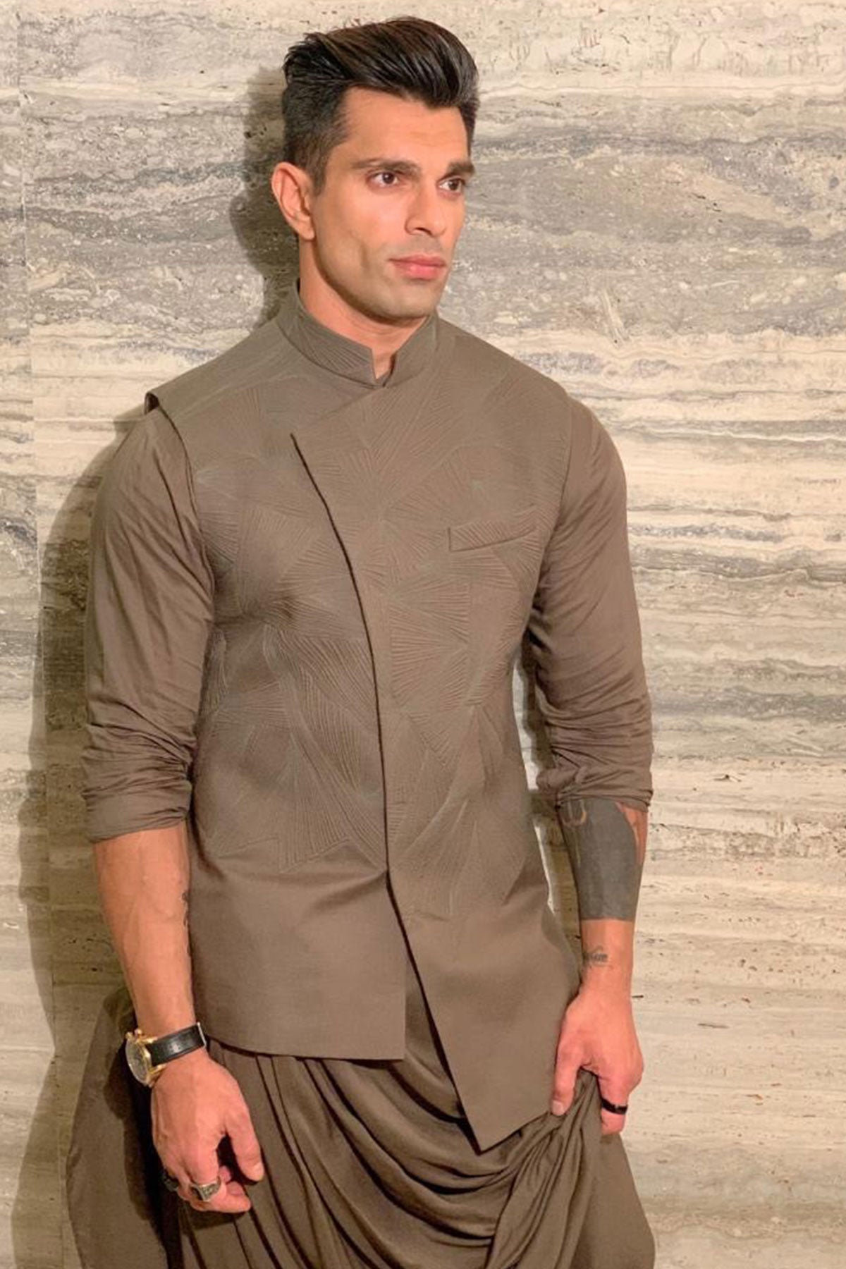 KARAN SINGH GROVER IN OLIVE QUILTED NEHRU JACKET SET