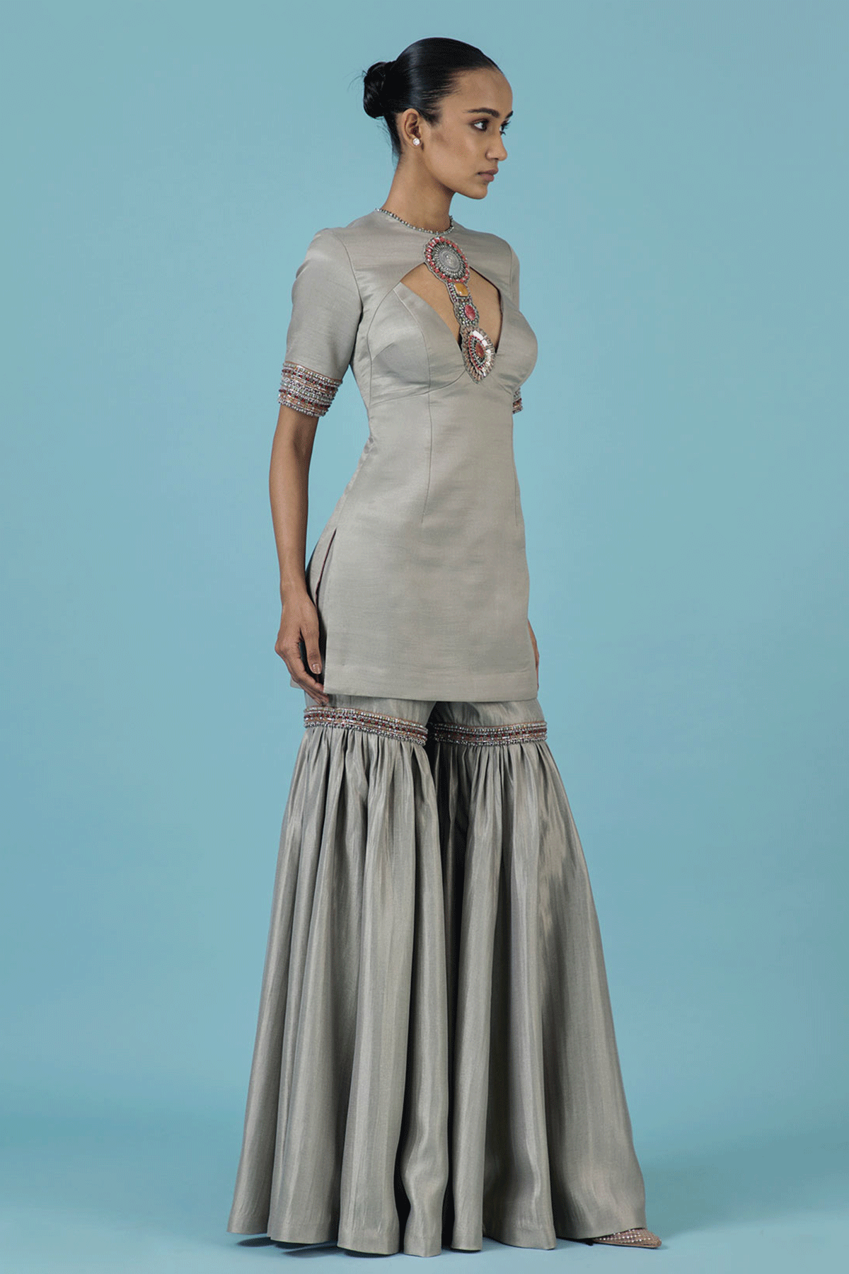 Adaa Kurta
